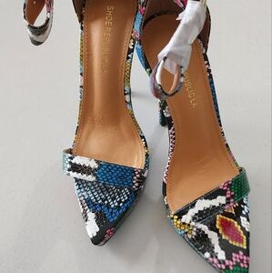 Snakeskin Pattern Pointed Toe shoes with matching clutch